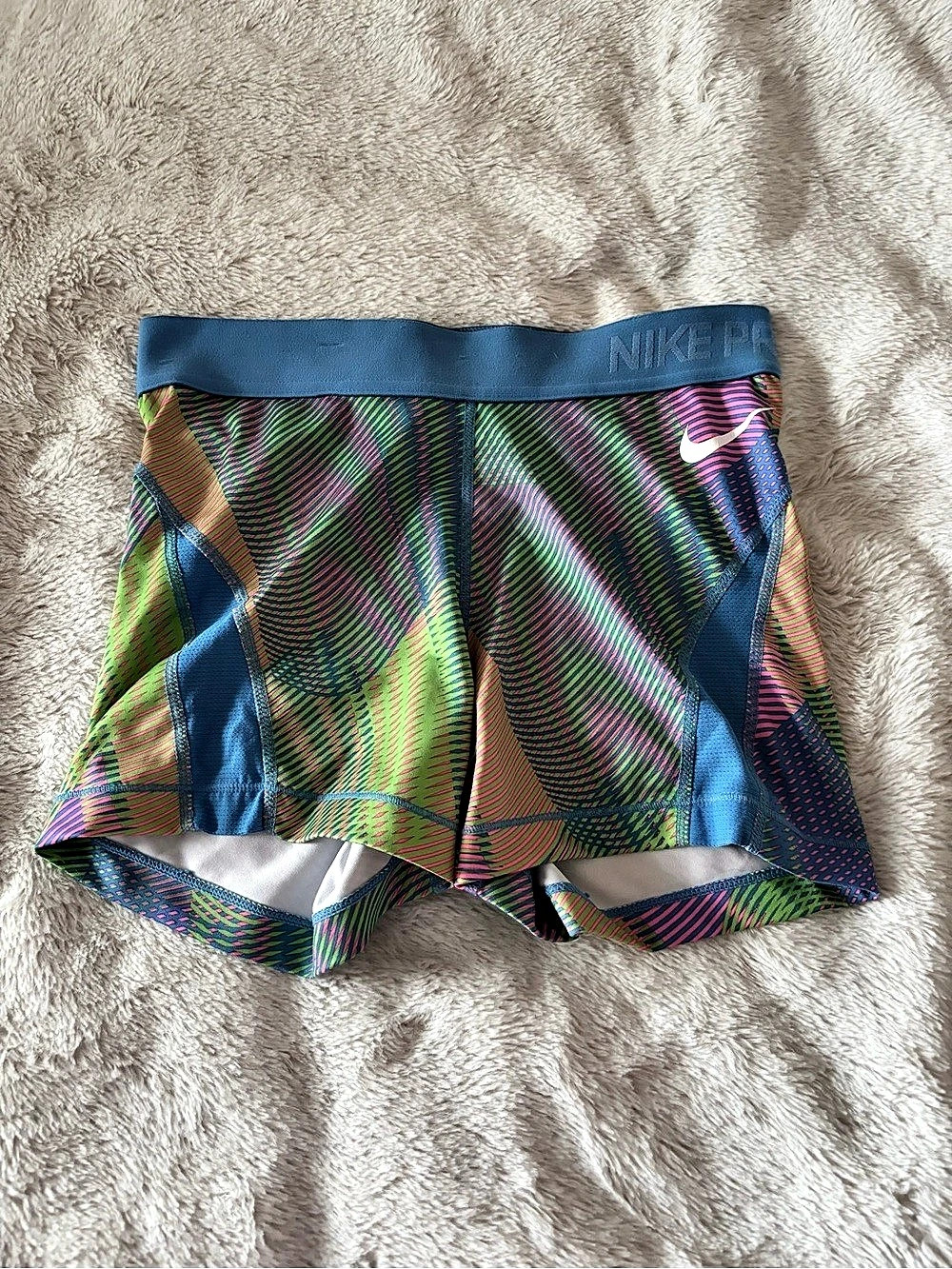 Nike, Nike Pro Women's Abstract Athletic Shorts Size Small